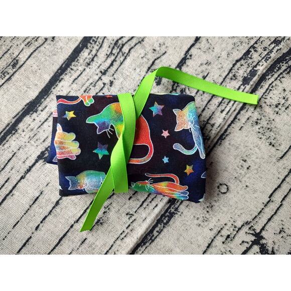 Tie dye cat crayon roll, crayon holder, Party favors - Picture 5 of 5